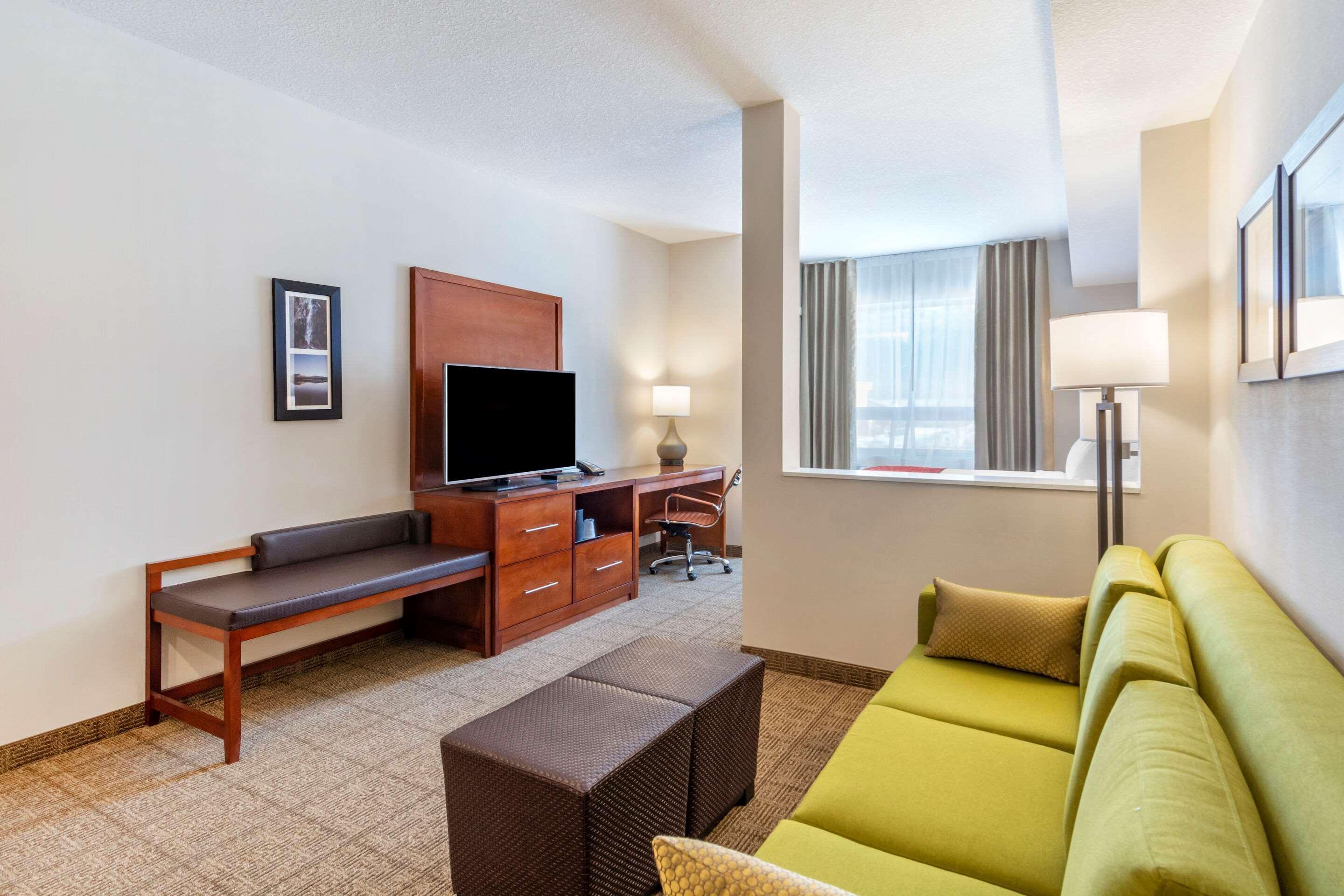 Comfort Inn & Suites バルマウント エクステリア 写真