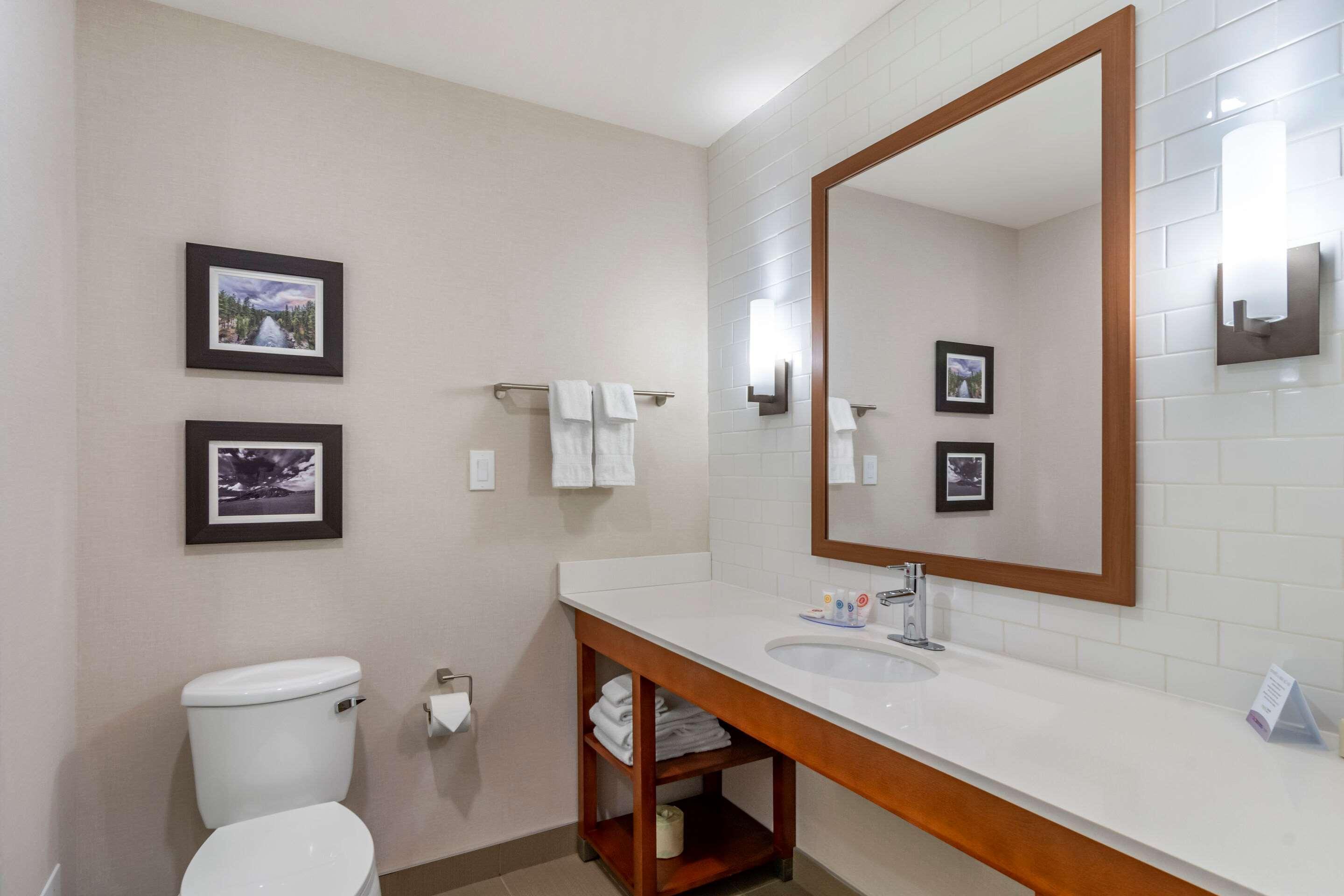 Comfort Inn & Suites バルマウント エクステリア 写真